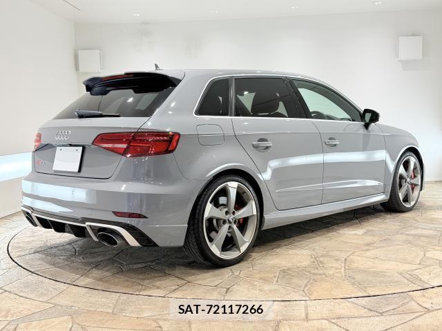 Audi RS3 SPORTBACK 2018-05 8690610-2