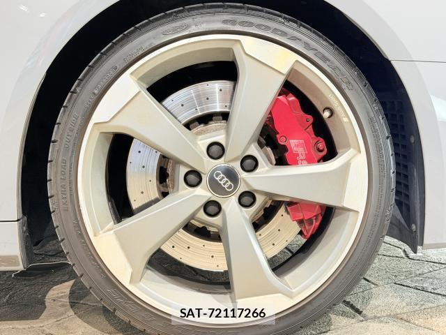 Audi RS3 SPORTBACK 2018-05 8690610-8