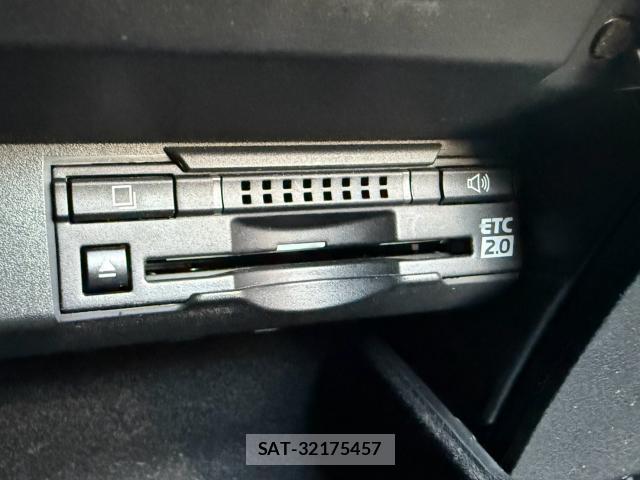 Lexus RX 2017-11 8691184-11