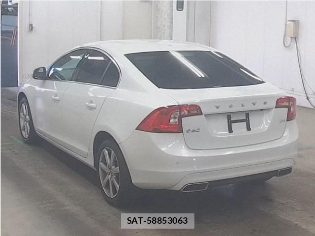 Volvo S60 2017-12 8691898-4