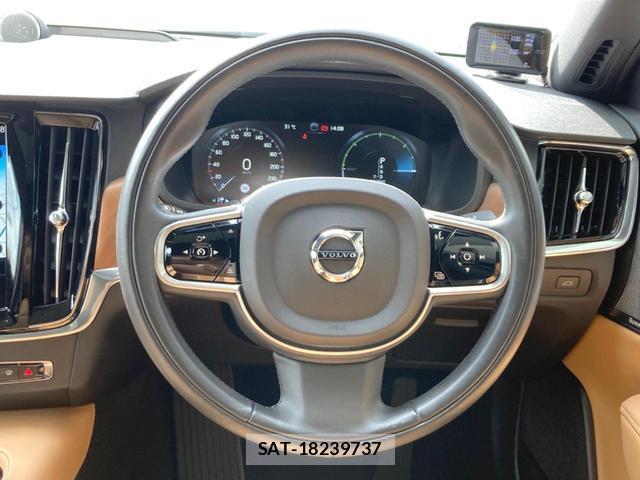 Volvo S90 2017-06 8690339-10
