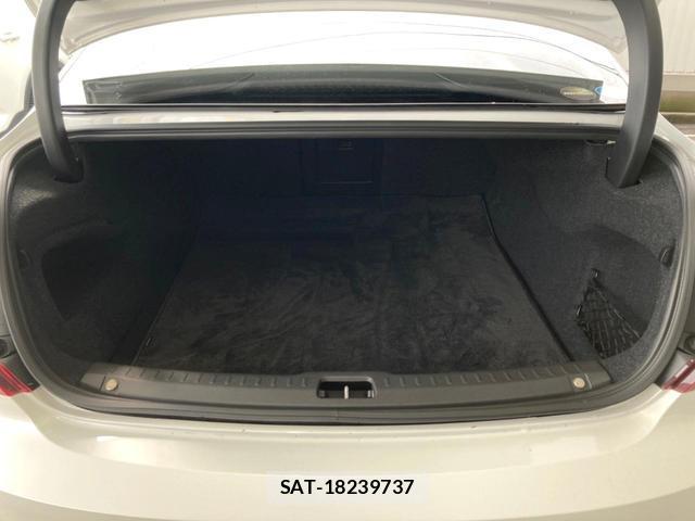 Volvo S90 2017-06 8690339-16