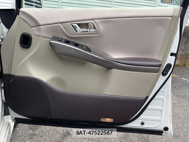 Toyota SAI 2011-09 8690773-16