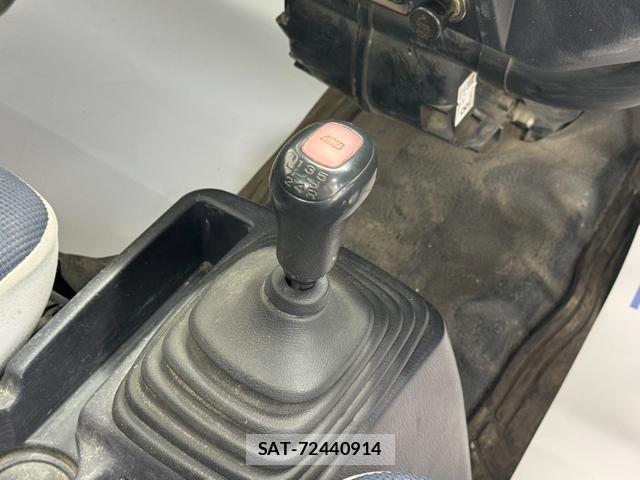 Subaru SAMBAR TRUCK 2012-02 8691588-17