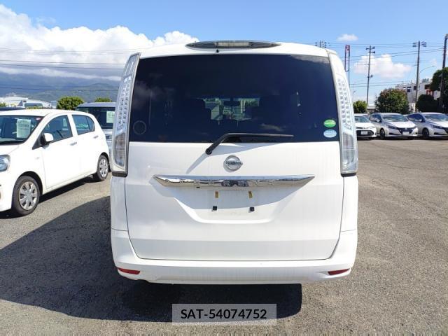 Nissan SERENA 2015-08 8690579-3