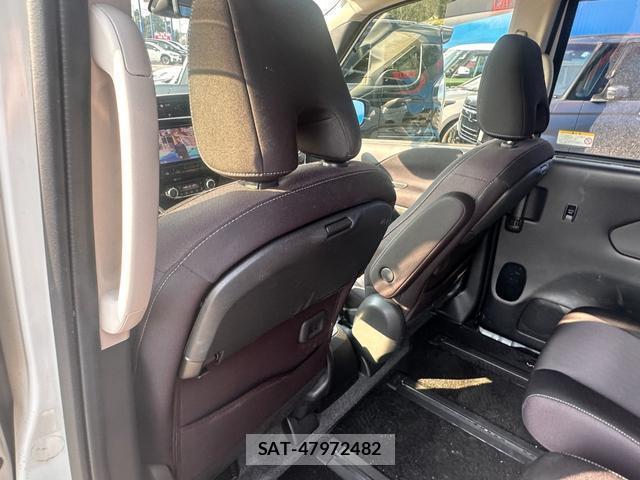 Nissan SERENA 2018-07 8691050-13