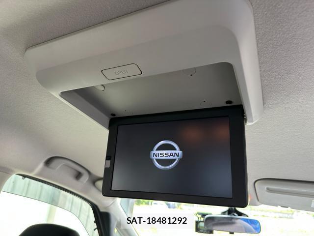 Nissan SERENA 2017-12 8691210-11
