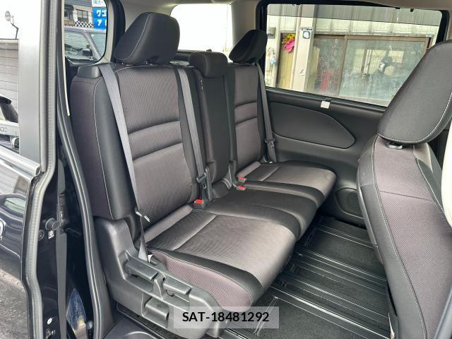 Nissan SERENA 2017-12 8691210-18