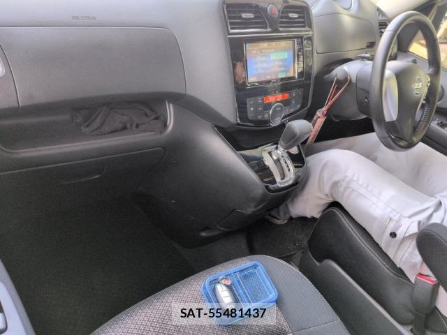 Nissan SERENA 2015-07 8691366-2