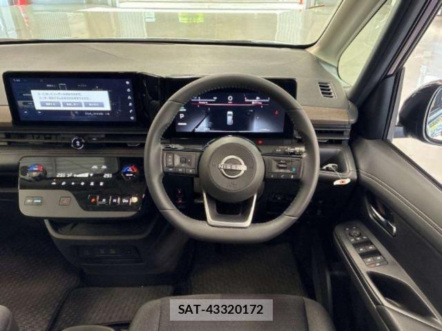 Nissan SERENA 2023-10 8691398-2