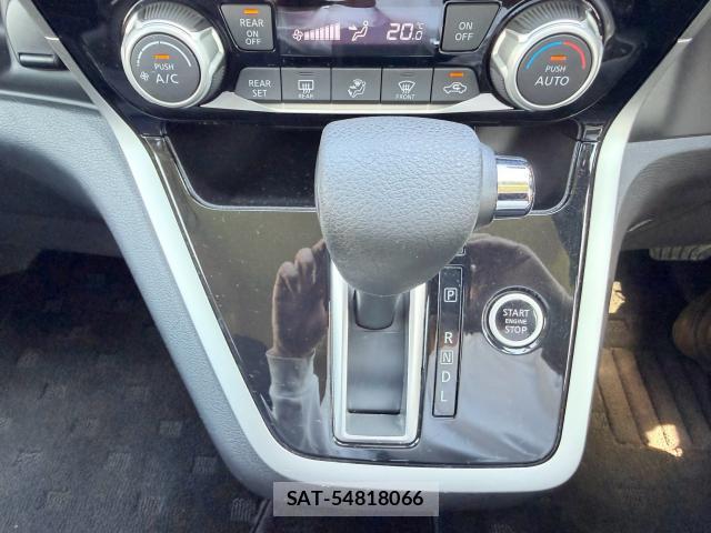 Nissan SERENA 2017-06 8691593-10