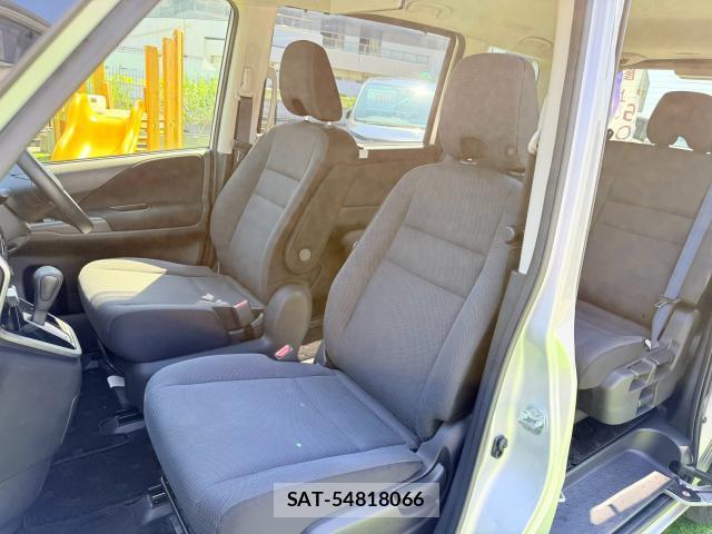 Nissan SERENA 2017-06 8691593-12