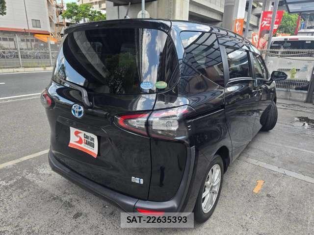 Toyota SIENTA 2017-08 8690680-3