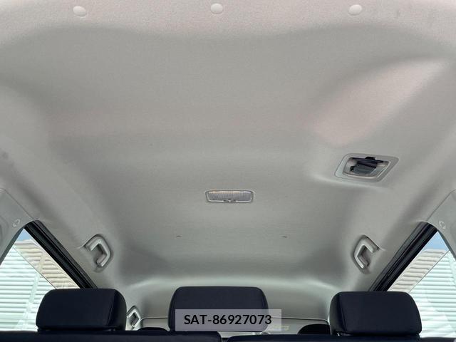 Toyota SIENTA 2017-08 8690775-18