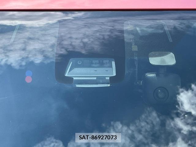 Toyota SIENTA 2017-08 8690775-2