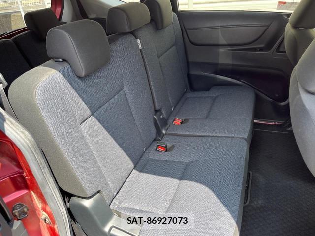 Toyota SIENTA 2017-08 8690775-6