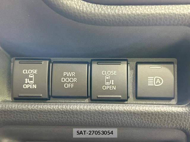 Toyota SIENTA 2026-06 8690913-6