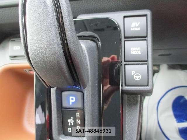 Toyota SIENTA 2022-12 8691008-14