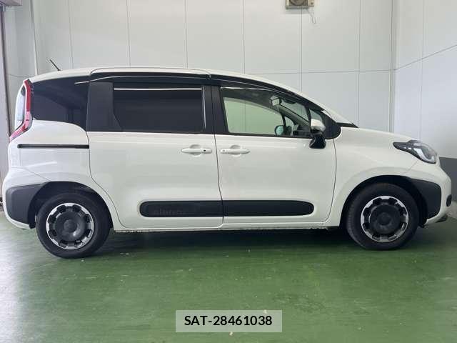 Toyota SIENTA 2024-01 8691272-3