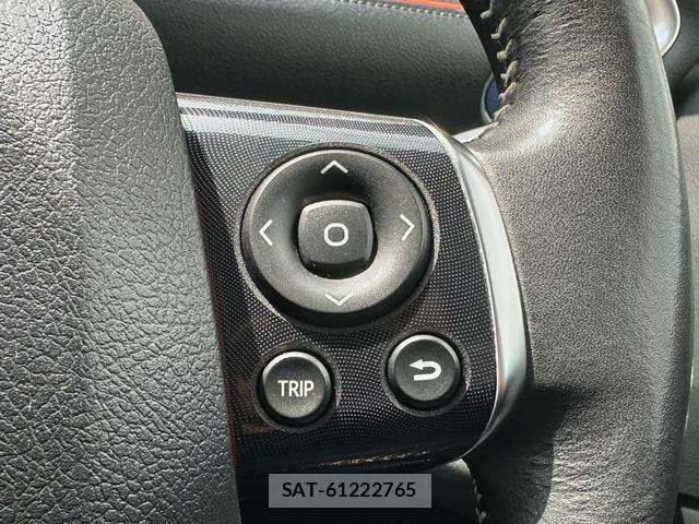 Toyota SIENTA 2017-08 8691608-2