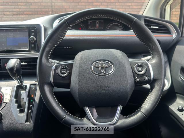 Toyota SIENTA 2017-08 8691608-4