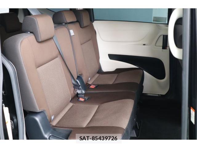 Toyota SIENTA 2019-10 8691655-6