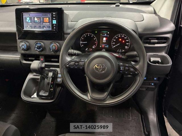 Toyota SIENTA 2023-08 8691734-2