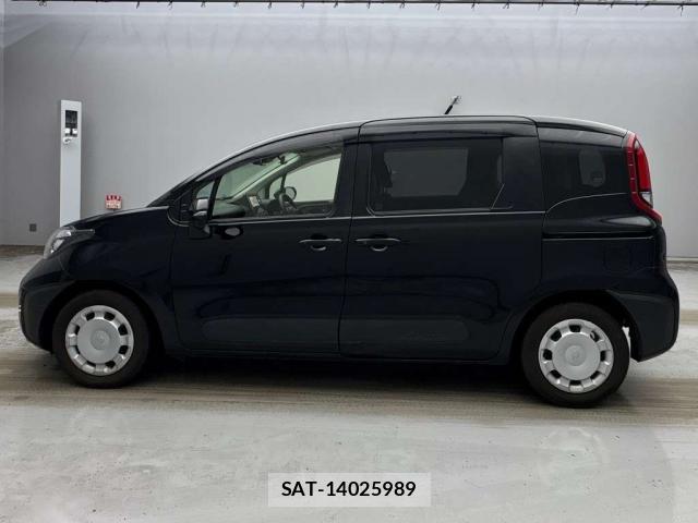Toyota SIENTA 2023-08 8691734-4