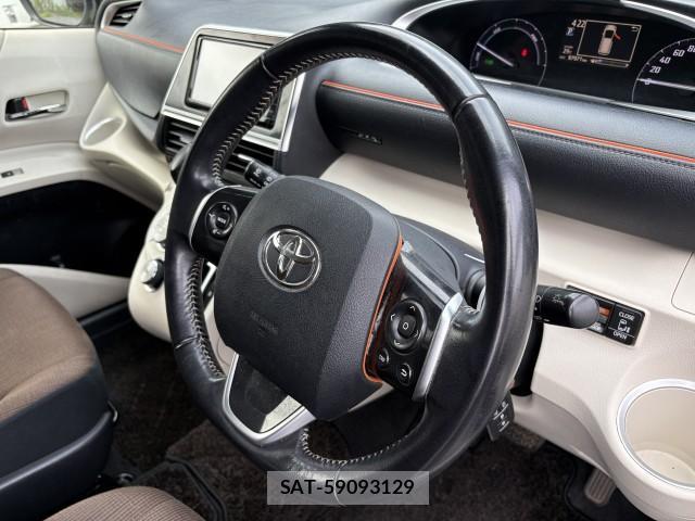 Toyota SIENTA 2016-06 8691957-2