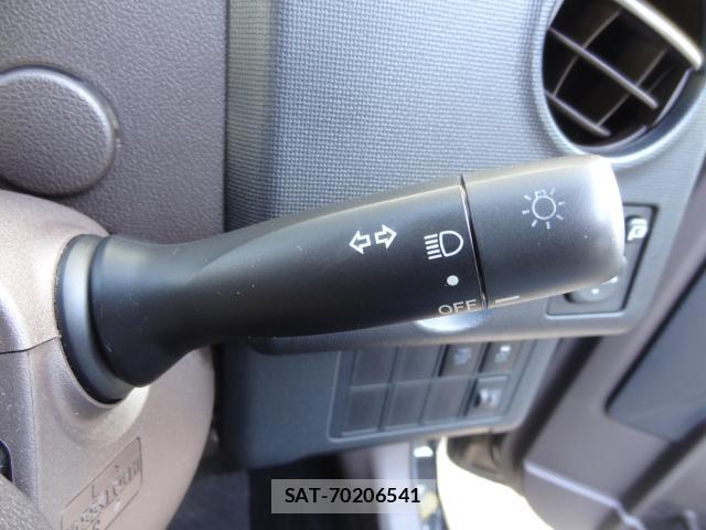Toyota SPADE 2014-05 8691149-18