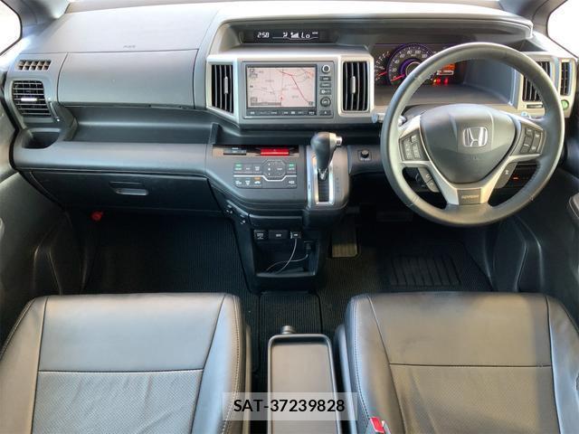 Honda e 2013-12 8648124-13