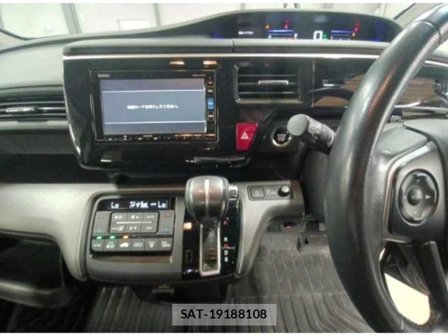 Honda e 2017-09 8691414-2