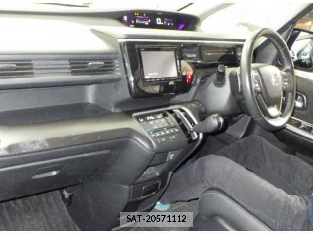 Honda e 2017-10 8691446-2