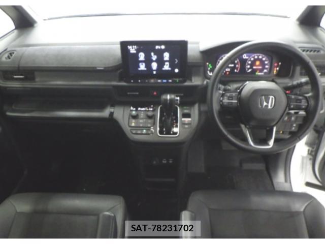 Honda e 2022-08 8691343-2