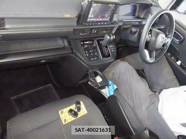 Honda e 2023-09 8691363-2