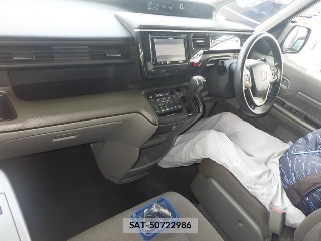 Honda e 2016-07 8691436-2