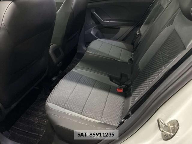 VolksWagen T-CROSS 2023-03 8691560-6