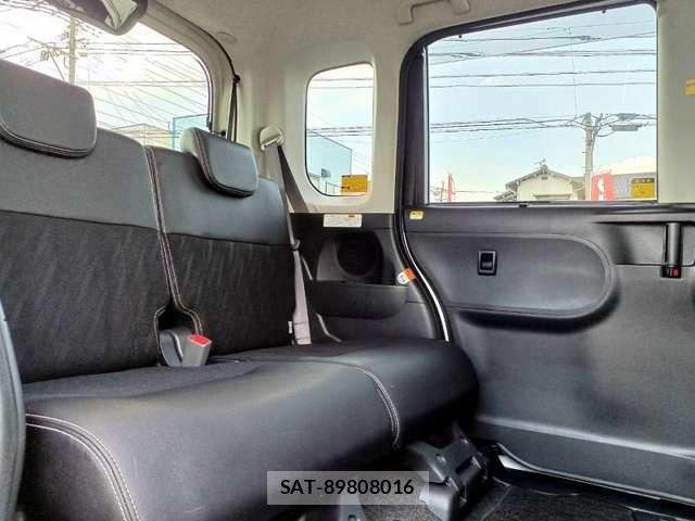Daihatsu TANTO 2017-11 8691640-12