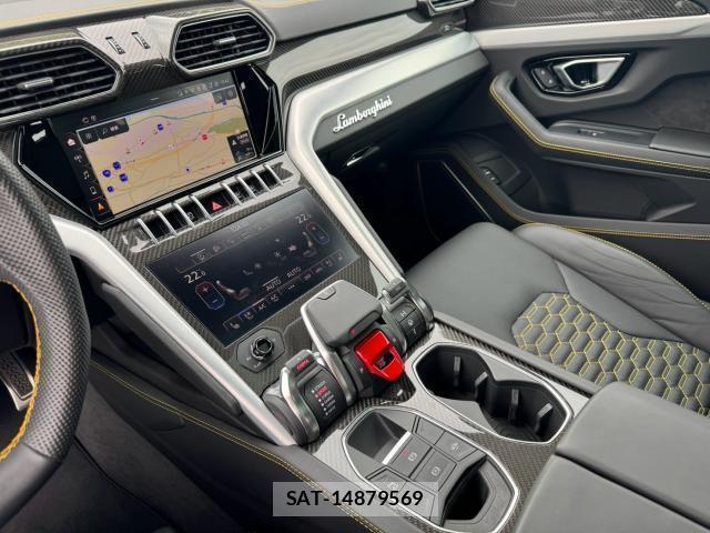 Lamborghini URUS 2022-02 8691092-3