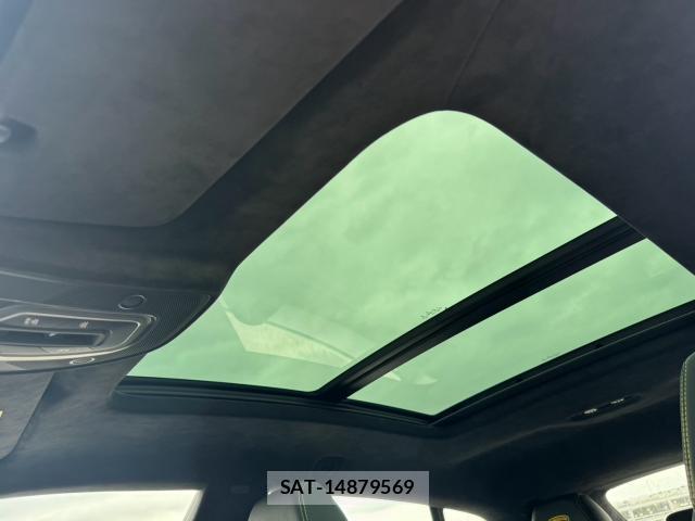 Lamborghini URUS 2022-02 8691092-6
