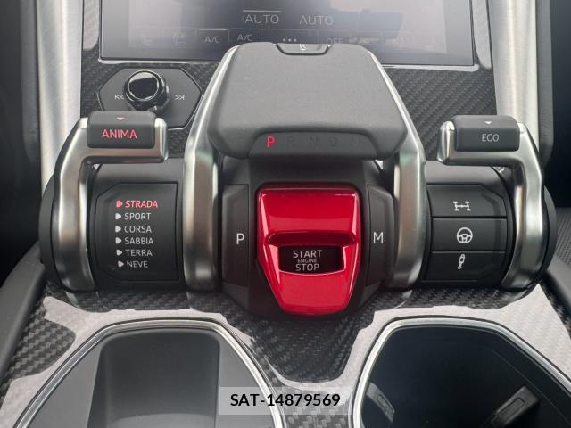Lamborghini URUS 2022-02 8691092-8