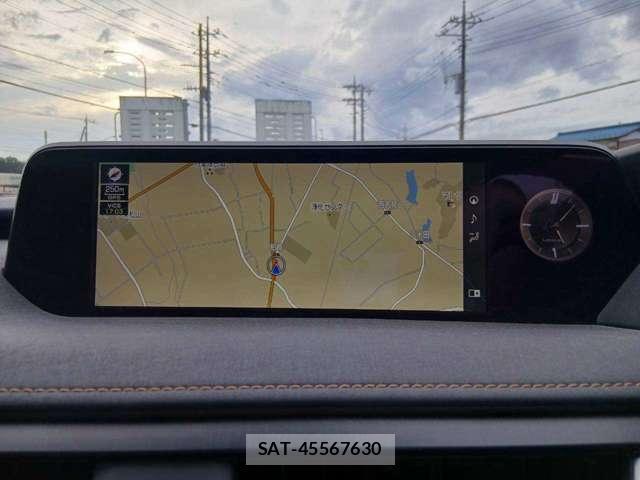Lexus UX 2022-11 8691704-10