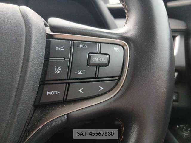 Lexus UX 2022-11 8691704-17
