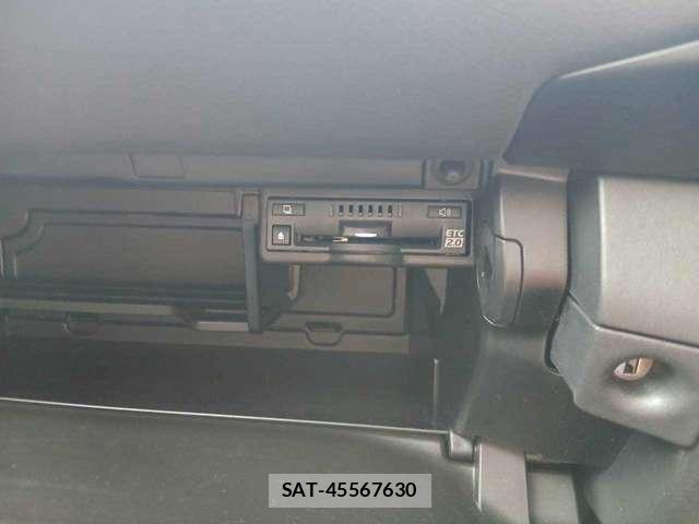 Lexus UX 2022-11 8691704-19