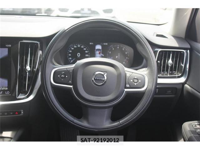 Volvo V60 2021-11 8691614-11