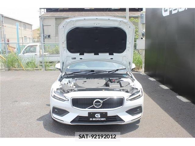 Volvo V60 2021-11 8691614-15