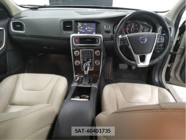 Volvo V60 2017-09 8691900-2