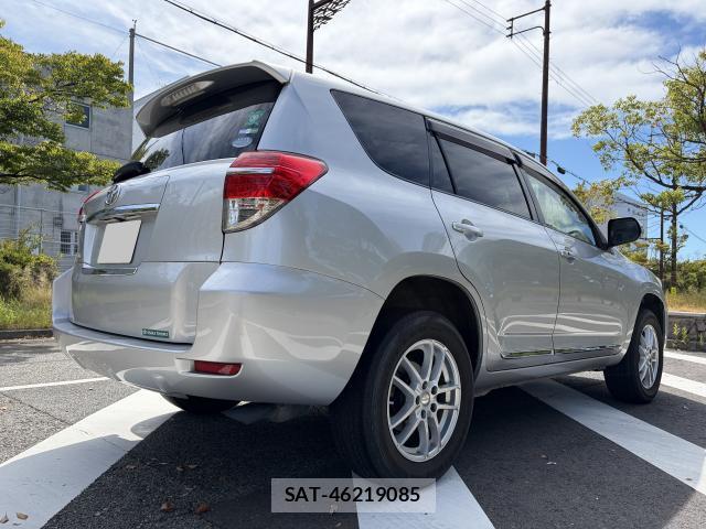 Toyota VANGUARD 2013-09 8690453-13