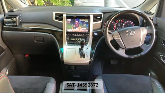 Toyota VELLFIRE 2013-03 8691302-2