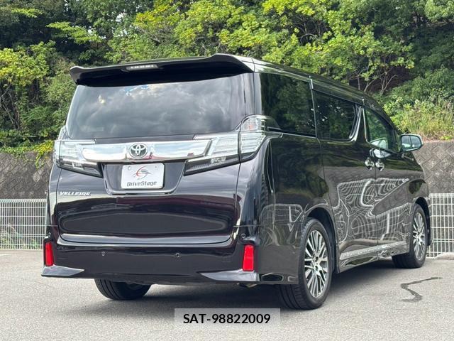 Toyota VELLFIRE 2017-06 8691587-3